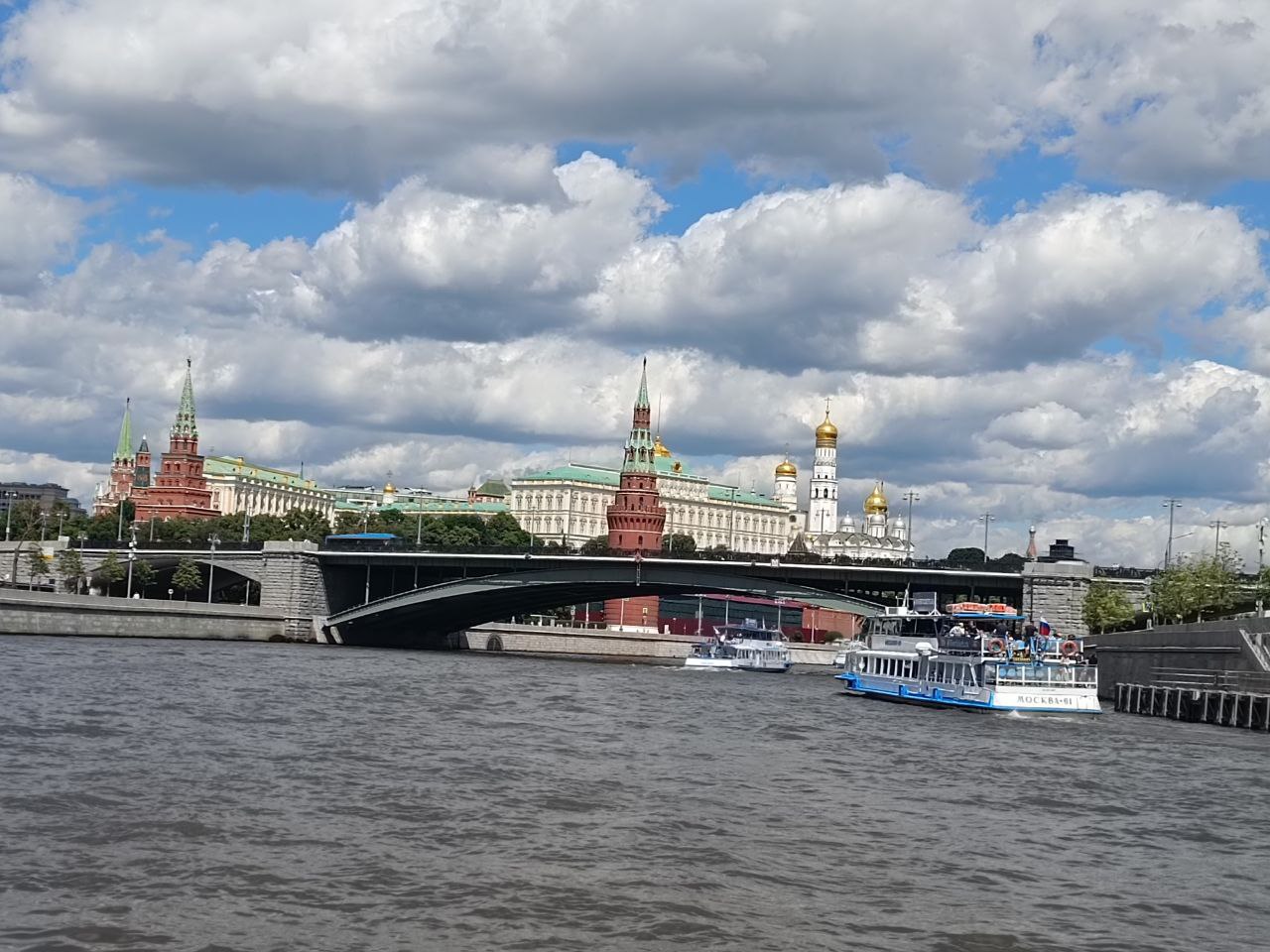 Москва активно поддерживает пожилых граждан: инициативы и достижения