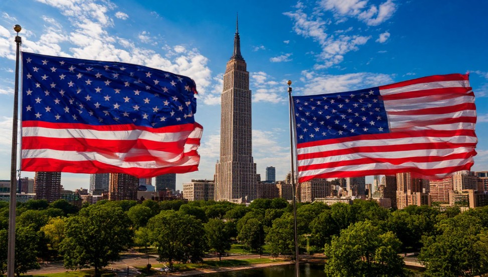 Пресс-секретарь Белого дома предсказала стрельбу на ужине с Трампом